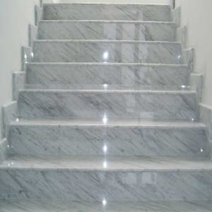 Đá cầu thang Granit trắng bianco carara