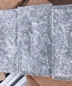 Đá bóc đen tự nhiên ốp trang trí sân cổng tường rào DB-001B 1