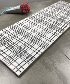 Gạch thẻ thiết kế sọc trắng đen bóng phẳng 200*600mm M2060-1 3